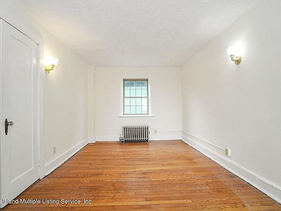 5th image of 44 Tompkins Cir #1