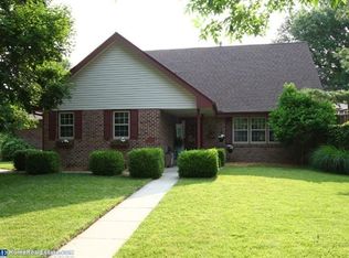 8001 Lake St, Lincoln, NE 68506