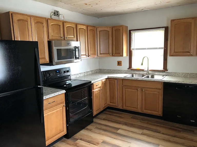 336 Red Toad Rd — Photo 4