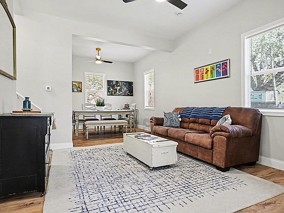 4th image of 225 Milton St