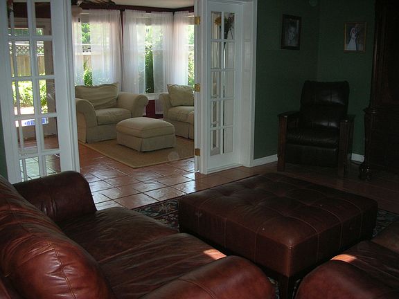 Liv. Room Into Sun Room