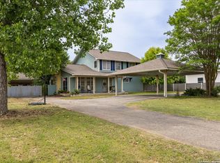 667 Rosewood Ave, Boerne, TX 78006