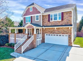 105 Presley Snow Ct, Holly Springs, NC 27540
