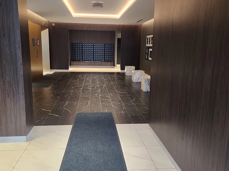 500 Dupont St #410 — Photo 17