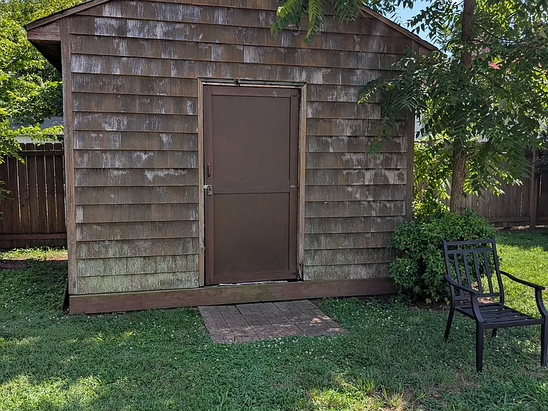 1715 Wakefield Ave — Photo 24