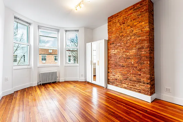 Rented by Compass | media 14