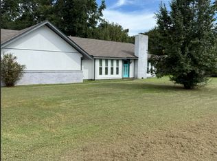 134 Thomas Cir, Columbus, MS 39705