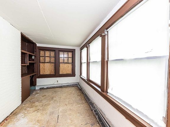 3rd image of 1349 Langdon Blvd