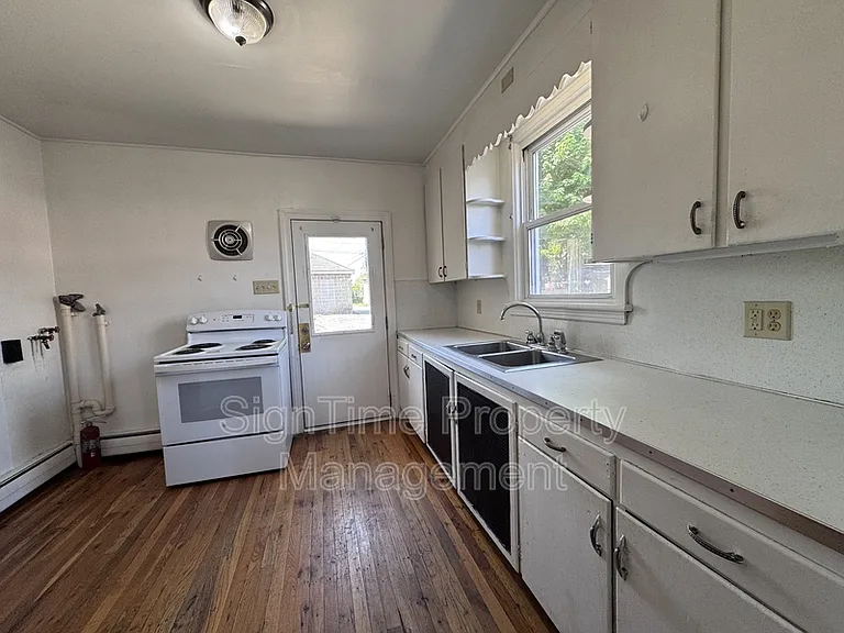 821 Washington Ave #1W — Photo 15