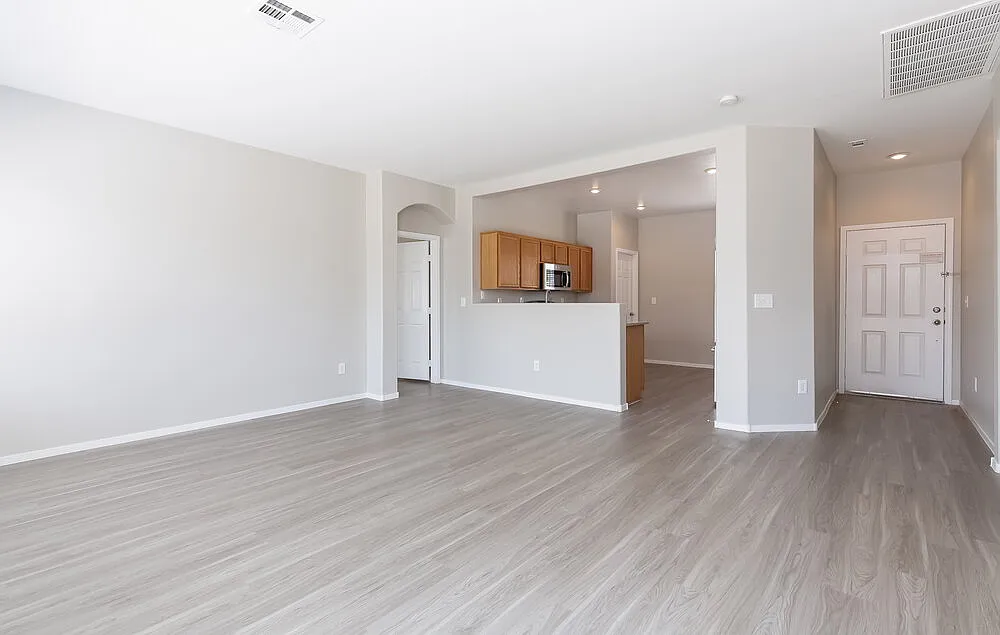 3 bed, 2.0 bath, 1326 sqft, $2,850 — Photo 4