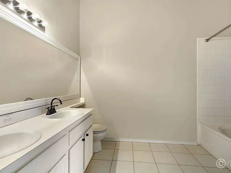 2403 Lake Woodberry Cir — Photo 10