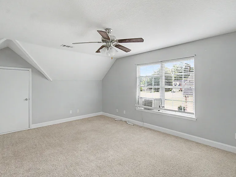158 Ashley Ln NE — Photo 29