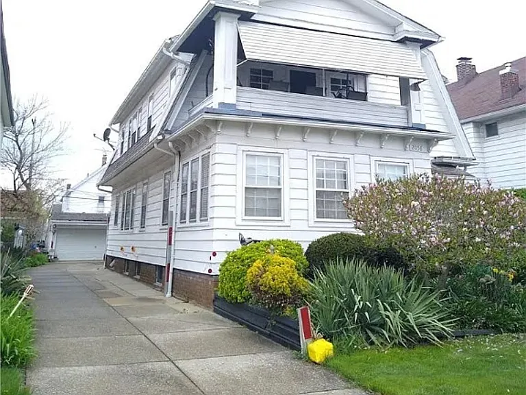 2058 Bunts Rd #LOWER — Photo 16