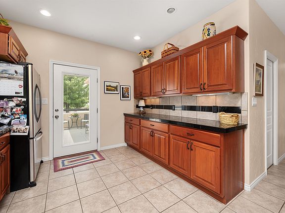 5th image of 877 Summer Breeze Ct