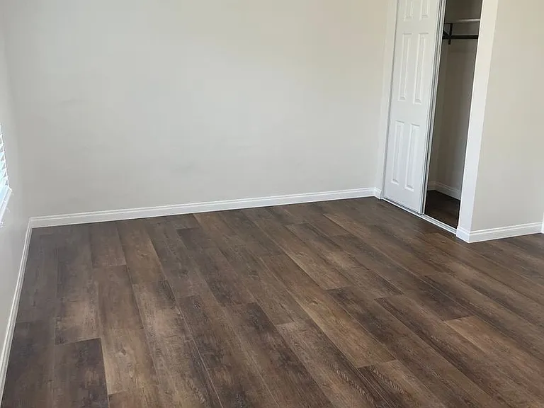 305 E Colorado Blvd — Photo 10