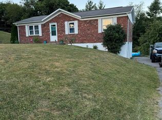 308 Hummingbird Hl, Tazewell, VA 24651