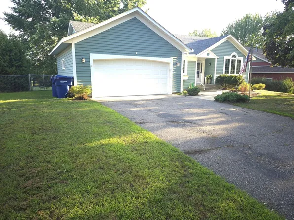 906 21st St SE, Saint Cloud, MN 56304
