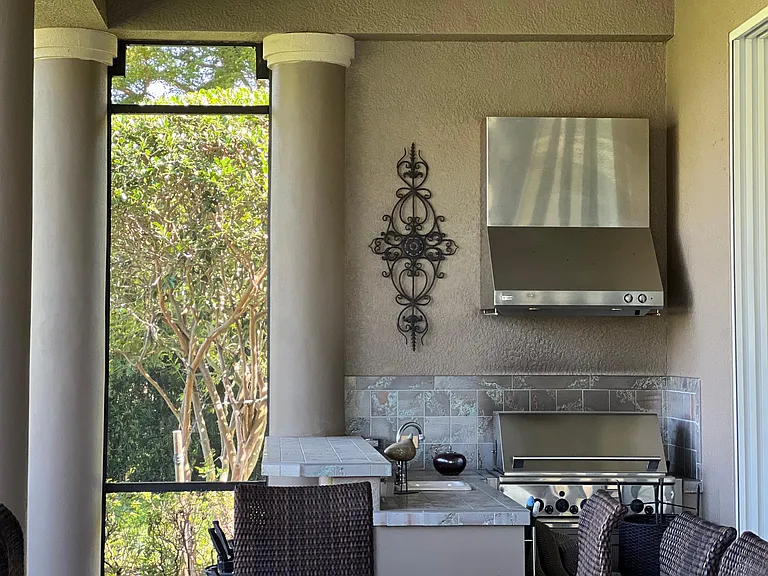 LanaiOutdoor kitchen