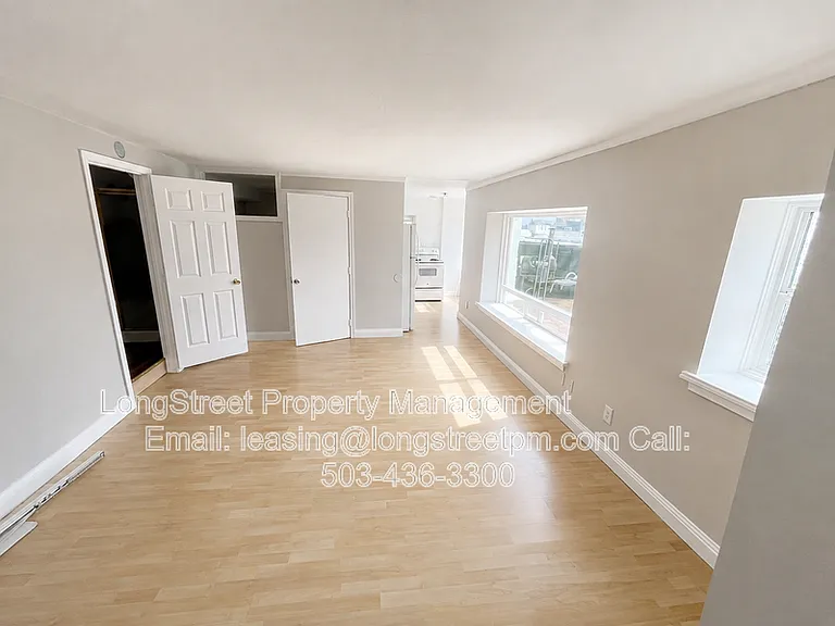 772 SW Broadway Dr #6 — Photo 8