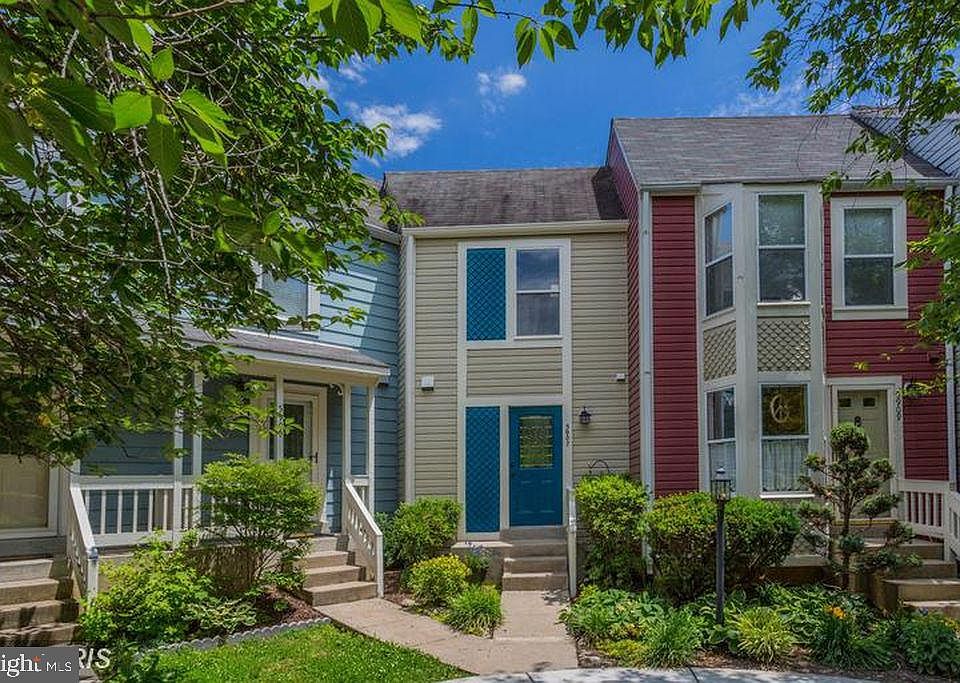 1st image of 5907 Dungeness Ln