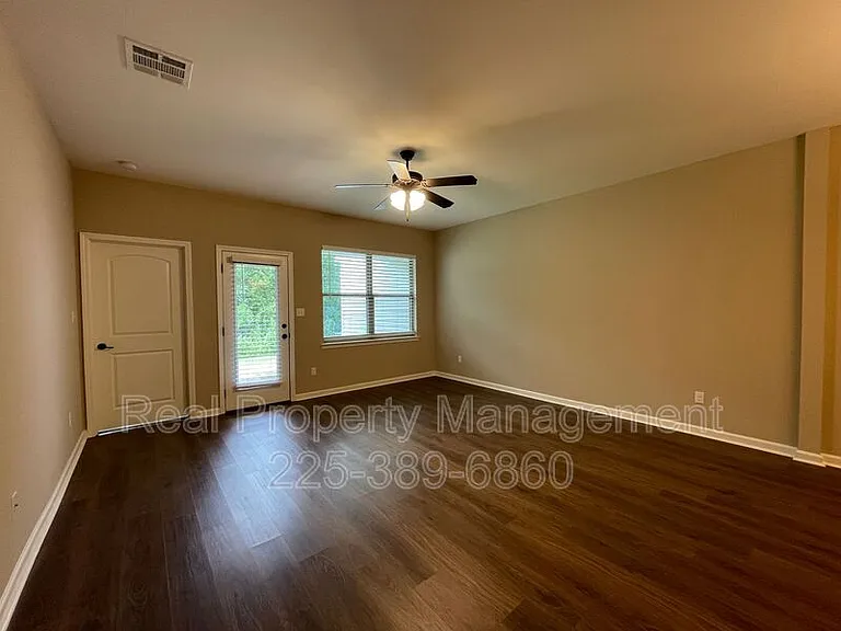 17414 Berkshire Dr — Photo 5