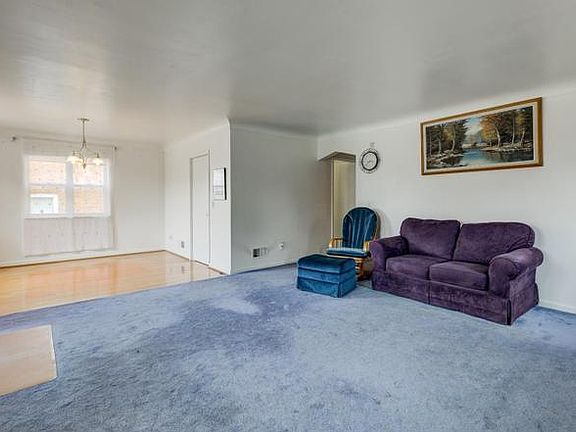 2nd image of 3202 Glenmore Ave