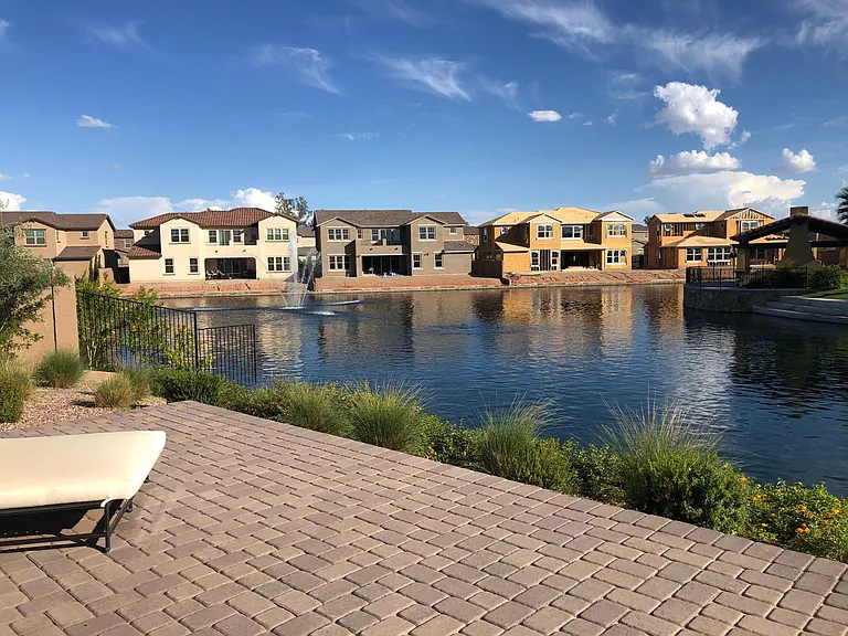 949 W Angel Dr — Photo 33