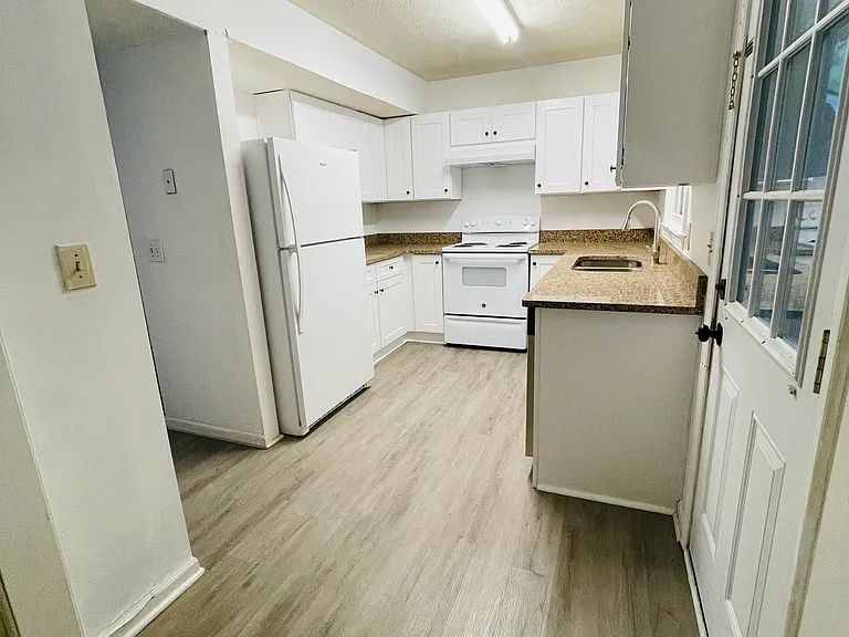 1285 Sweet Pine Dr #1285 — Photo 5