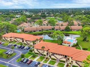 5216 Lake Village Dr #71, Sarasota, FL 34235