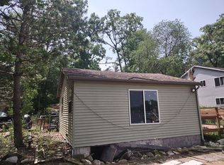 8221 S Island View Dr, Newaygo, MI 49337