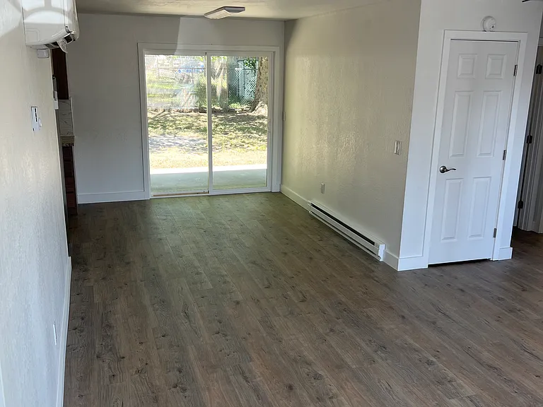 613 Benham St #613 — Photo 3