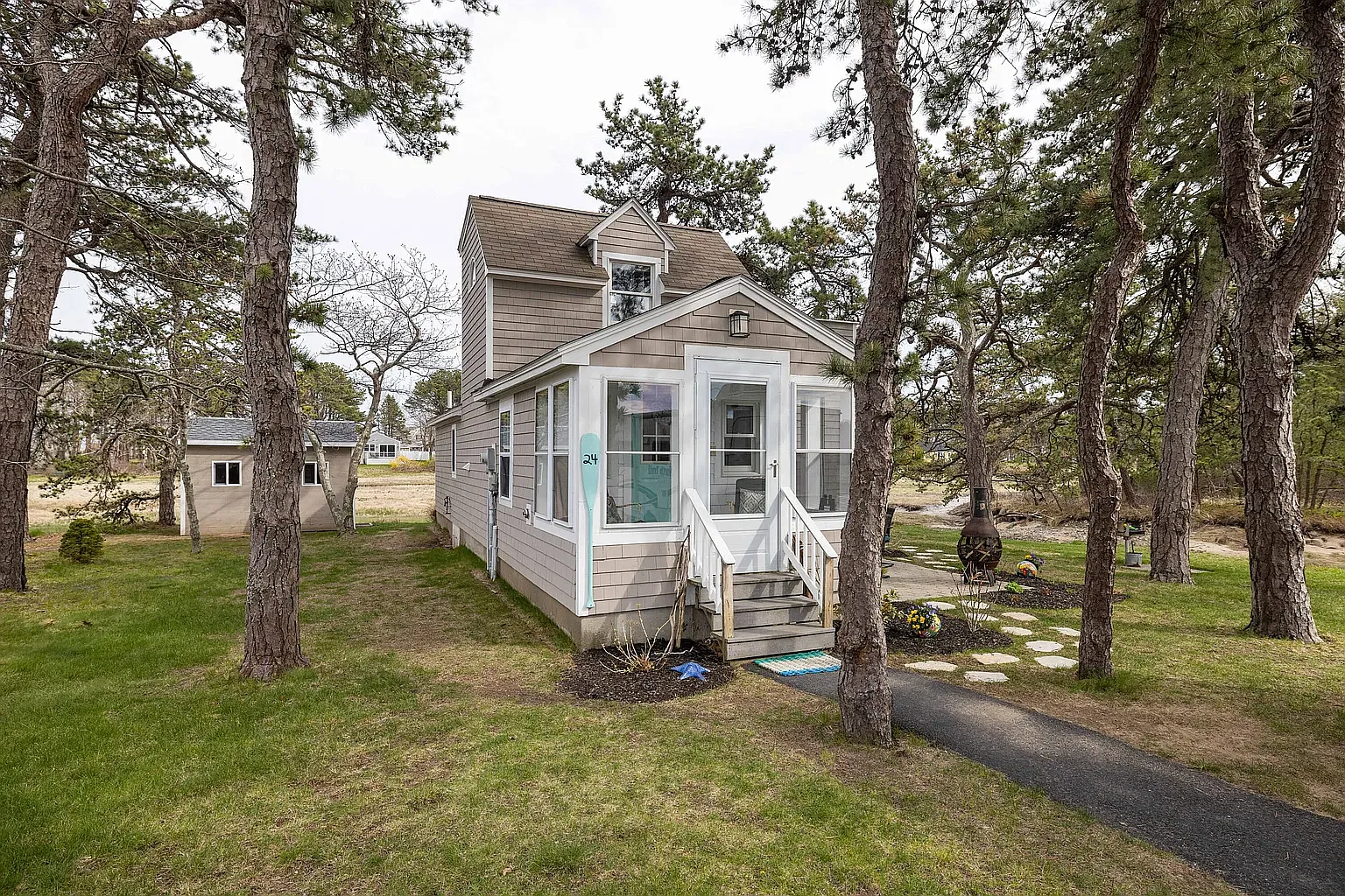 2 bed, 615 sqft, $2,200 — Photo 1