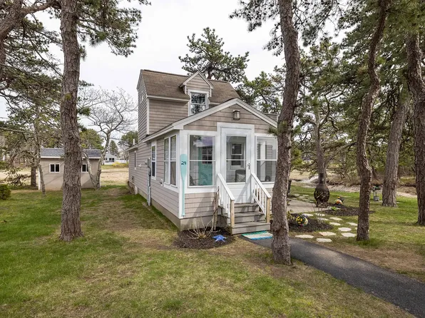24 Norwood Ln, Kennebunkport, ME 04046