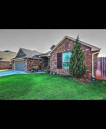 3rd image of 3321 Austrian Pine Ln