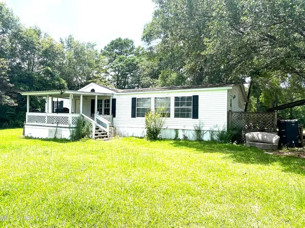9 W Ridge Ln, Carriere, MS 39426