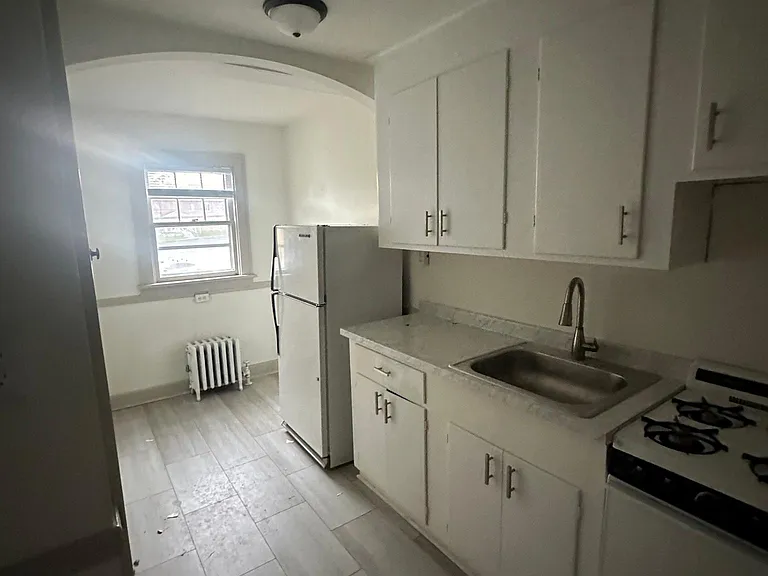 136 Glen Ave #101 — Photo 2