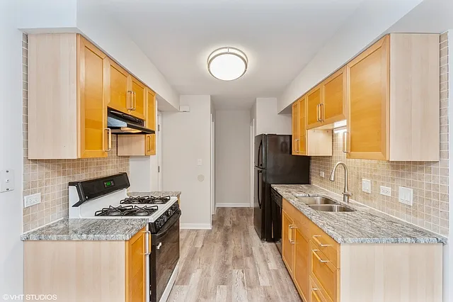 410 Tanglewood Ct — Photo 7