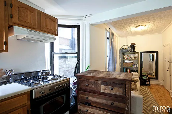 Rented by Miron Properties | media 37