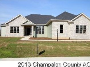1804 E West Lake Dr, Mahomet, IL 61853