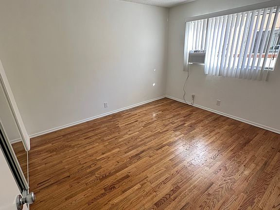 4th image of 1125 Cardiff Ave APT 3