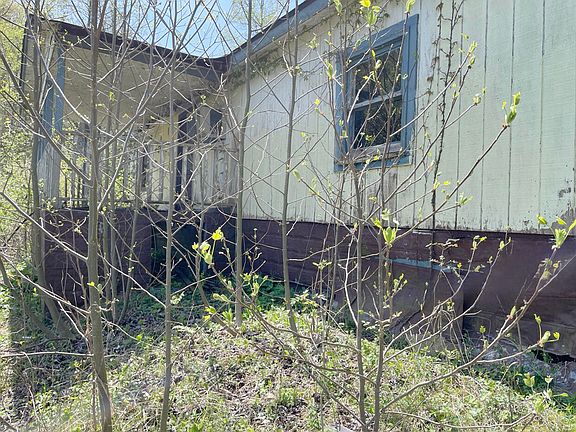 2nd image of 654 Napier Hollow Rd