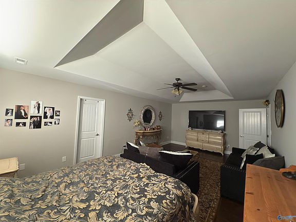 3rd image of 651 Summer Cove Cir NW