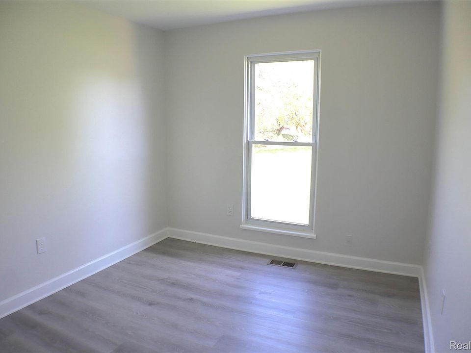39838 Village Wood Cir, photo 13