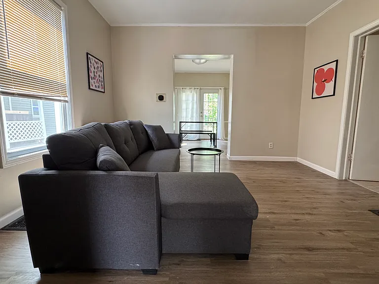 111 Sweet St NE #1 — Photo 2