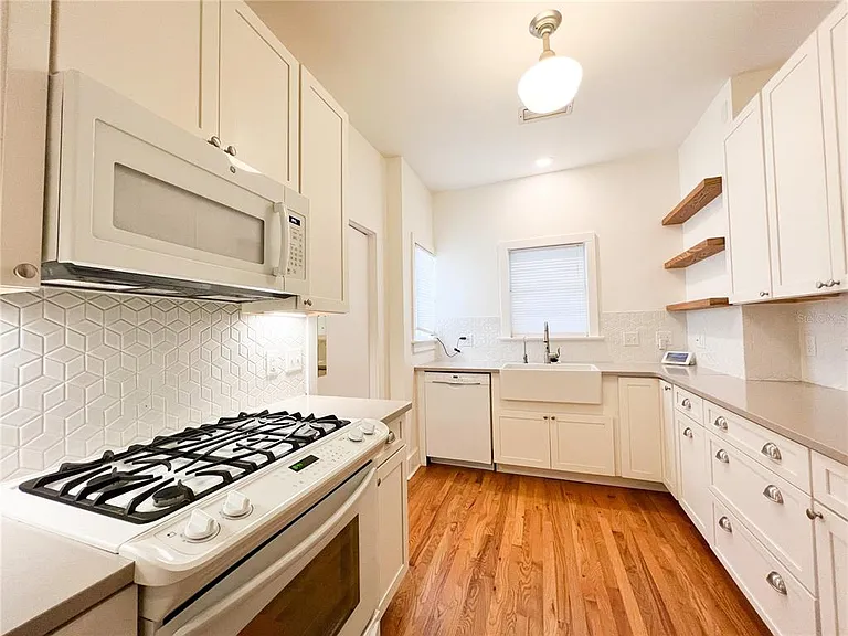 501 NE 8th Ave — Photo 7