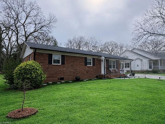 2nd image of 324 Autumn Dr