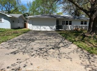 1265 E Rosebrier St, Springfield, MO 65804