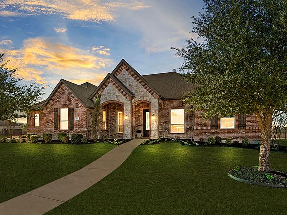 2nd image of 800 Yasmin Ct