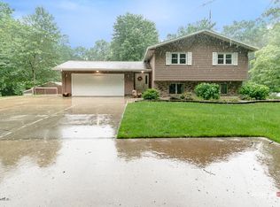 2895 E White Lake Dr, Twin Lake, MI 49457