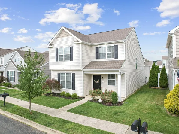 2027 Dumont St, Newark, OH 43055